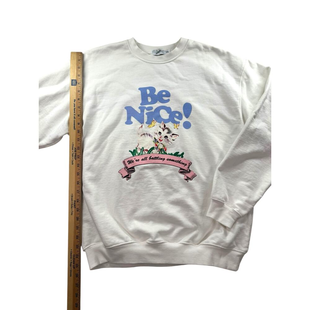 The Mayfair Group Be Nice Sweatshirt Size XS White Pullover Cat Graphic Cotton - Picture 6 of 8
